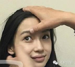 媒体照可是各种医院logo大特写呢~当然,此次真人秀的最大品牌植入就是