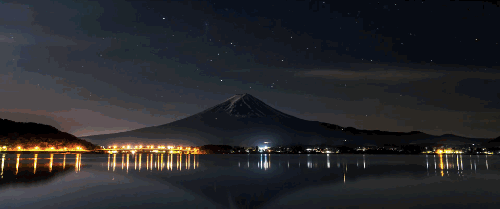 7-11 富士山 为了这个短短的几秒的富士山延时片段,三人夜宿山中湖