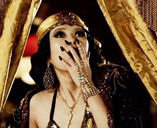 一分钟读懂Coldplay MV背后的故事,这才是它的