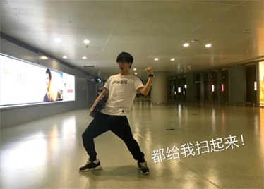 愿世界和平的段王爷薛之谦是怎样炼成的?_文