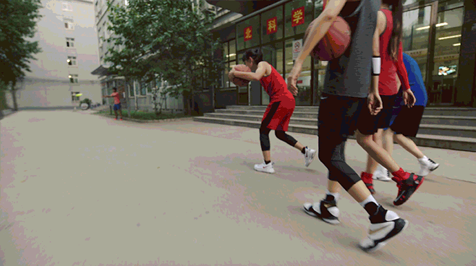 不必再等四年nike再发超燃运动片