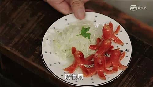 对《深夜食堂》，我们排斥的不是广告植入，而是广告“直入”