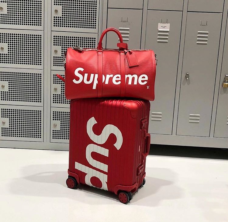 炸翻整个潮流圈的supreme x rimowa联名旅行箱!