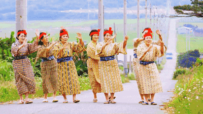 离天堂最近的偶像团体日本奶奶实力演绎80岁后的有趣人生