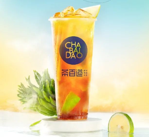 图片来源:好望水 此外,8月10日,茶百道也推出佛手柠檬茶新品,以佛手柑