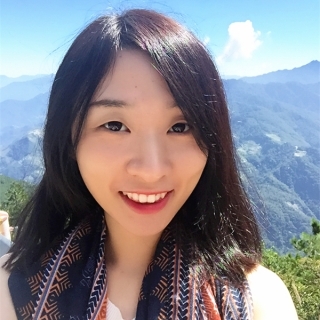 Vicki Hwang