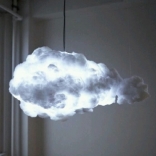 <em>Luna</em>