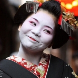 令狐英俊