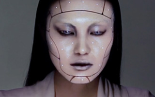 三秒变脸!Omote 3D 全息投影技术实现电子化妆