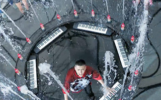 统一冰红茶：又拽又帅，吴亦凡出格放肆#玩音乐#！