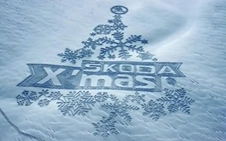 斯柯达欢庆圣诞，用车轮印做了张世上最大的圣诞节卡片