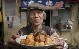 Airbnb 說，旅行就要扔掉自拍桿，玩兒得像個當地人