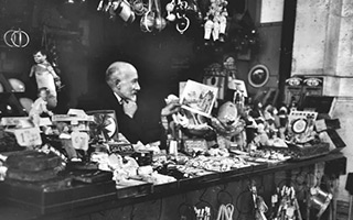 谷歌发布第一部VR涂鸦，致敬电影大师乔治·梅里爱