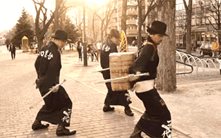 《银魂》剧情成真了？日本东京出现一群街头武士