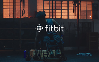 Fitbit智能活动设备：为难你的事，最终让你更强大