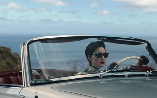 画风突变，宜家拍了两支“奢侈品”大片