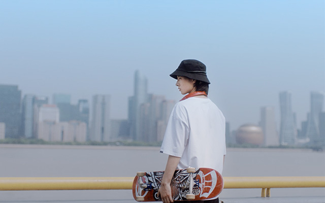 JASONWOOD全新宣传片《坚持不止一面》，95's有自己的坚持