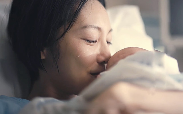 OLAY母亲节温情短片：妈妈的第一次，因无惧而美丽