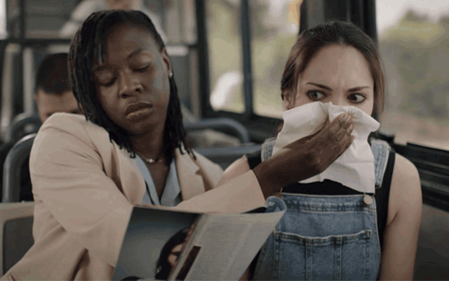 美国鲜花电商母亲节幽默广告：当世界上的所有人都成了妈妈