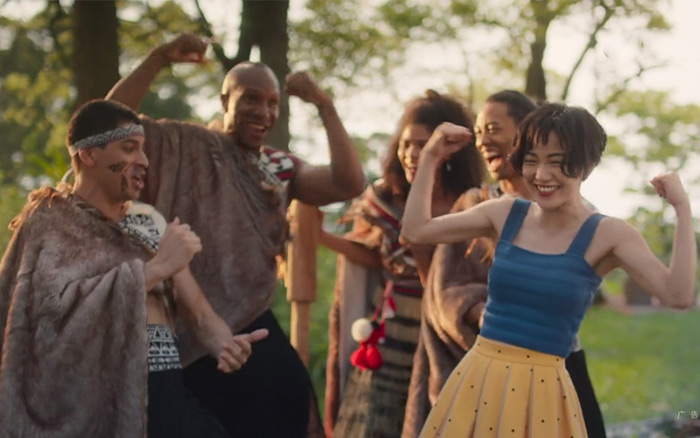 阿萨姆×郭采洁：带你去探索好心情，偶遇原始的快乐