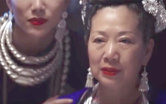 屈臣氏温情公益影片：“这是我妈，一个很奇怪的女人”