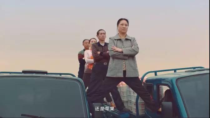 大妈版“尚格云顿”来袭，2019苏宁易购双十一真的拼！