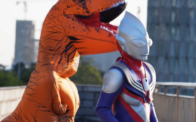 Insta360 全新沙雕广告，居然还有奥特曼跳抖肩舞？