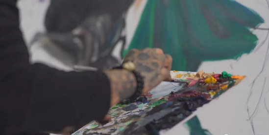 "艺术瓶"装“茅台酒”，酒尽留心不一样的感觉