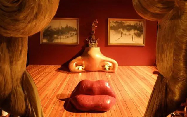 禁足在家的第N天，我变成了一个艺术家