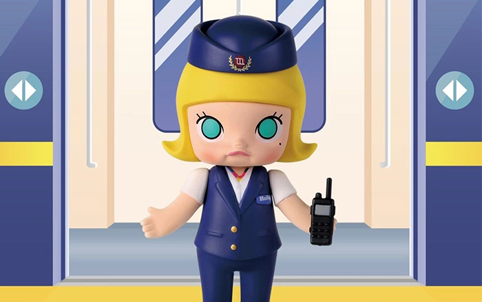 泡泡玛特×京港地铁：Molly变身地铁站务员，保障出行安全