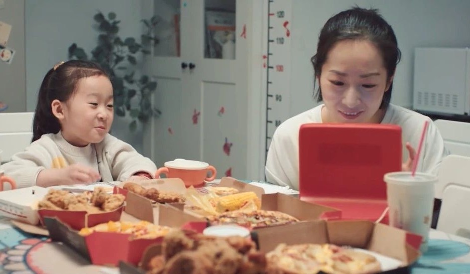 靠“躺赢”出圈，这支广告真的就这样火了？