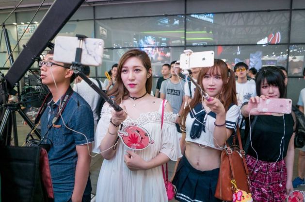 快手、B站、斗鱼、虎牙的游戏直播：一场腾讯四小弟的PK