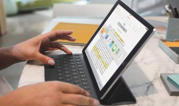 金山办公财报首秀：订阅业务、云办公激增，广告疲软