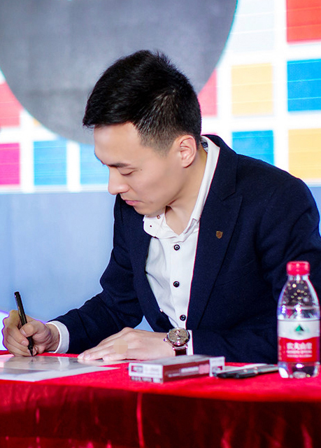 杰森白：唯一没有绯闻的就是动漫形象！