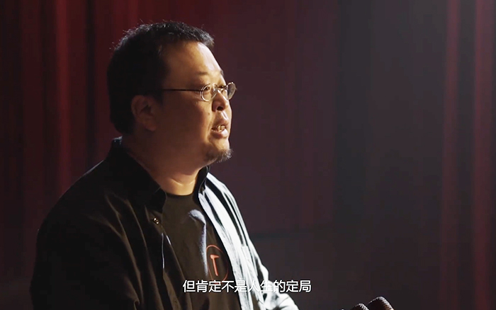 高考之后，“辍学生”罗永浩再一次站上了演讲台