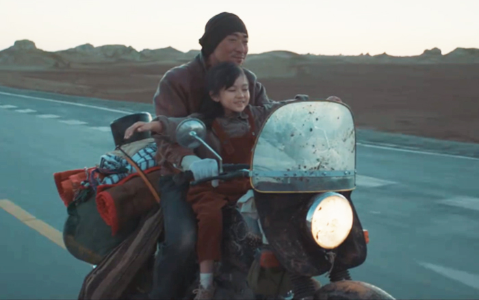 宝马摩托车公路片《野俩的夏天》：骑士永远在路上