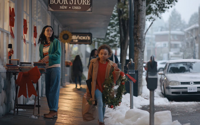 梅西百货圣诞广告：穿上老爸的鞋