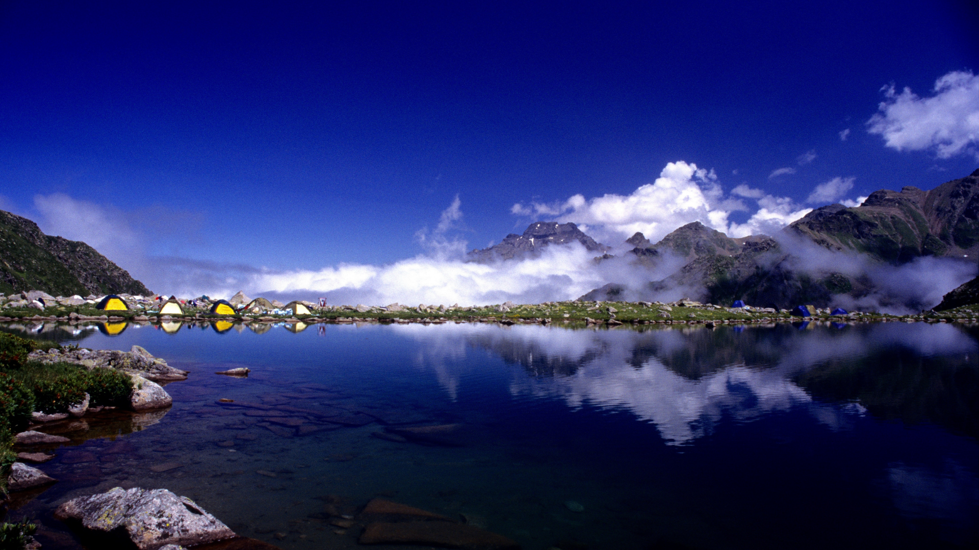 均瑤健康盯上了農(nóng)夫山泉的礦泉水賽道