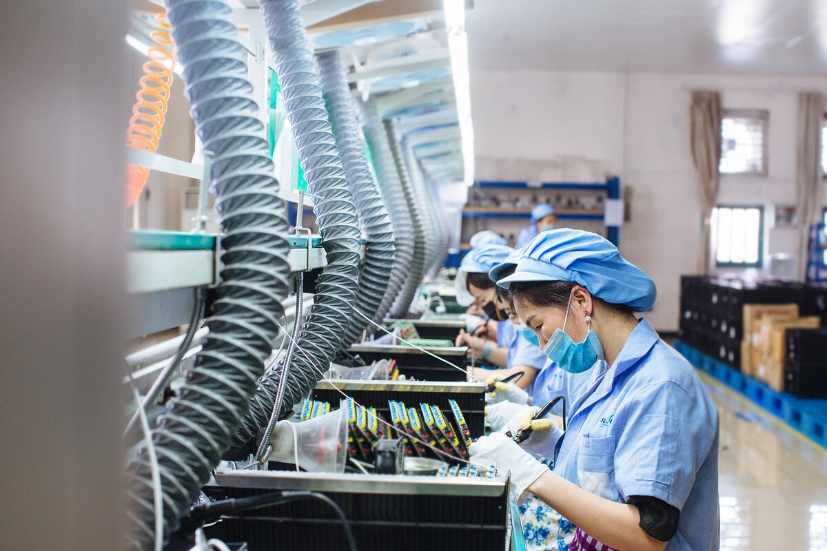 电商巨头争夺百万外贸厂长背后，藏着中国消费的基本盘