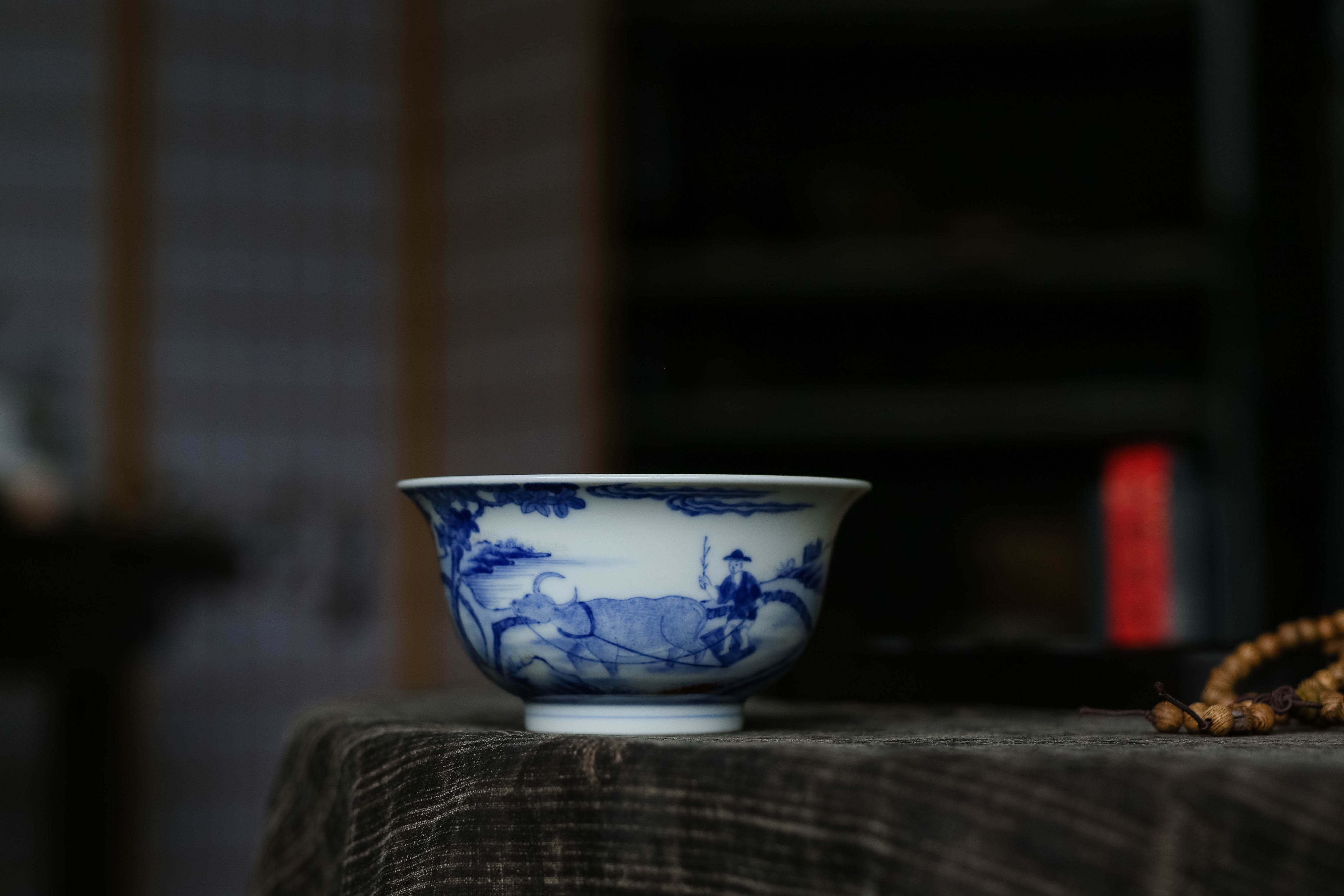 古典雅致 | 茶桌上的一抹春色 簡約秀雅 青花釉里紅春耕圖杯
