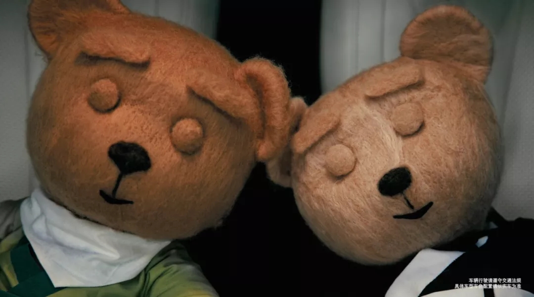 可爱到炸！雷克萨斯上演车库奇妙夜，小熊主角太抢镜了！