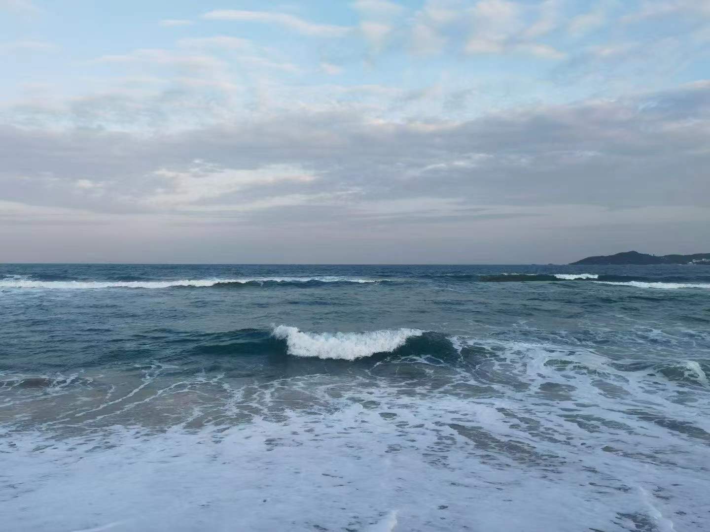 大海总会潮起浪落，生活总是平安喜乐