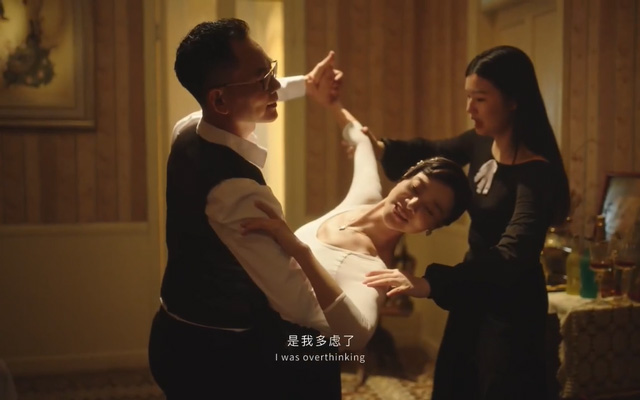 雅诗兰黛小棕瓶40周年亲笔信，书写四段时光故事