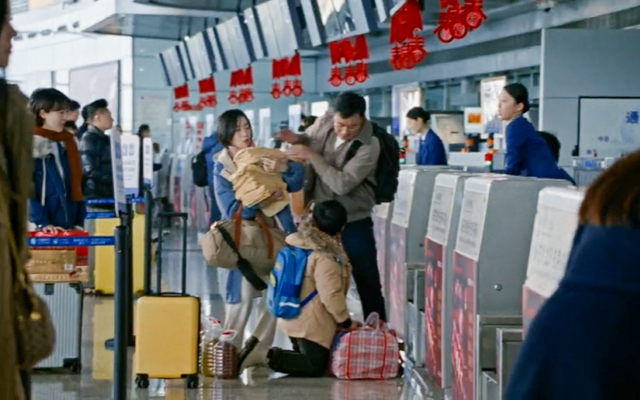 中国移动春节返乡短片：超重的煎饼，装不下爱