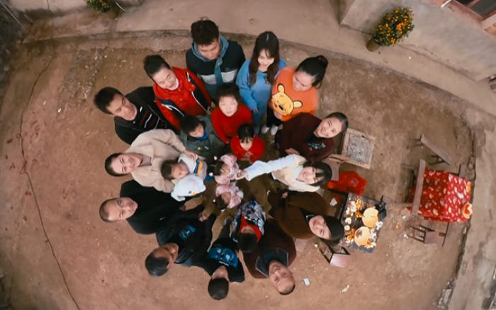 影石Insta360春节短片：一张迟到的全家福
