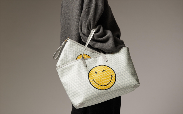 SmileyWorld × Anya Hindmarch：让“可持续”变得像微笑一样简单