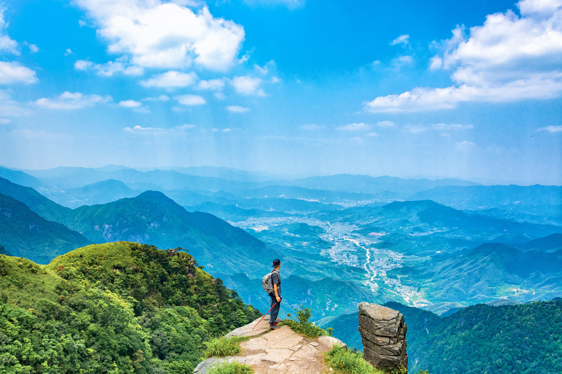 为了避开“旅游刺客”，年轻人开始在小红书“听劝”？