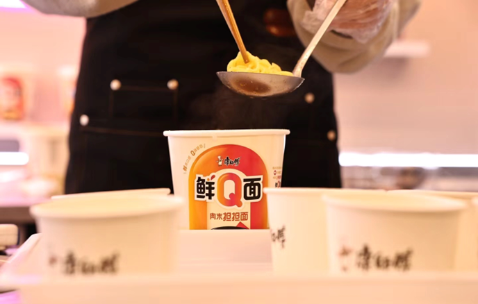 輕松泡出現煮般口感，康師傅這碗0油炸面“鮮”出圈了