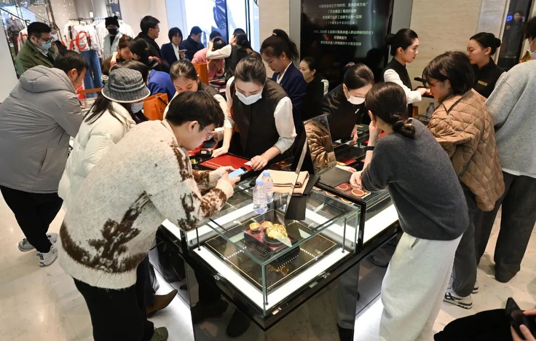 情人節(jié)含“金”量大漲！有商家月銷1500萬，“不敢放開賣” 