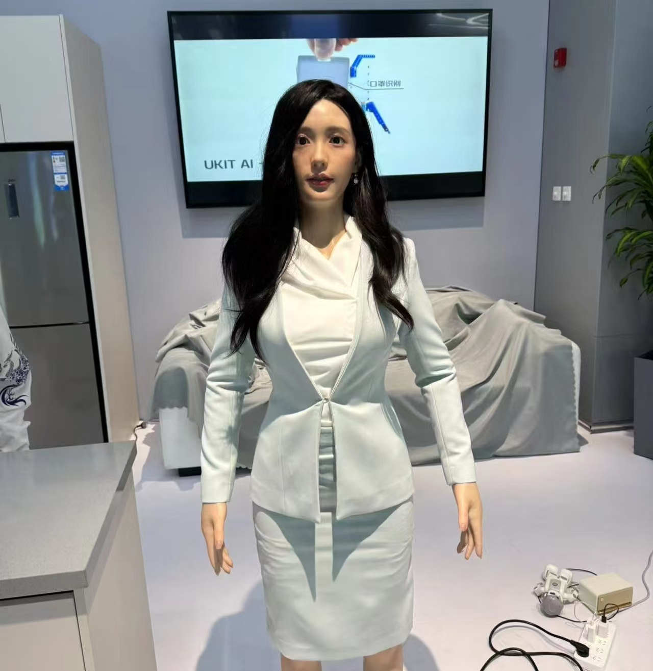 AI+成人用品：“賽博妲己”引爆千億市場(chǎng)，A股上演“色色經(jīng)濟(jì)”